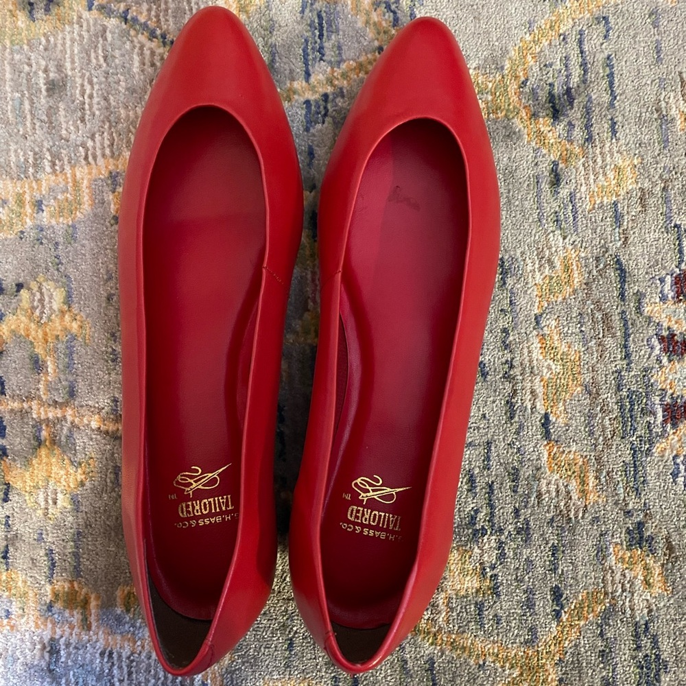 Bass new old stock red leather flats NWOT almond toe